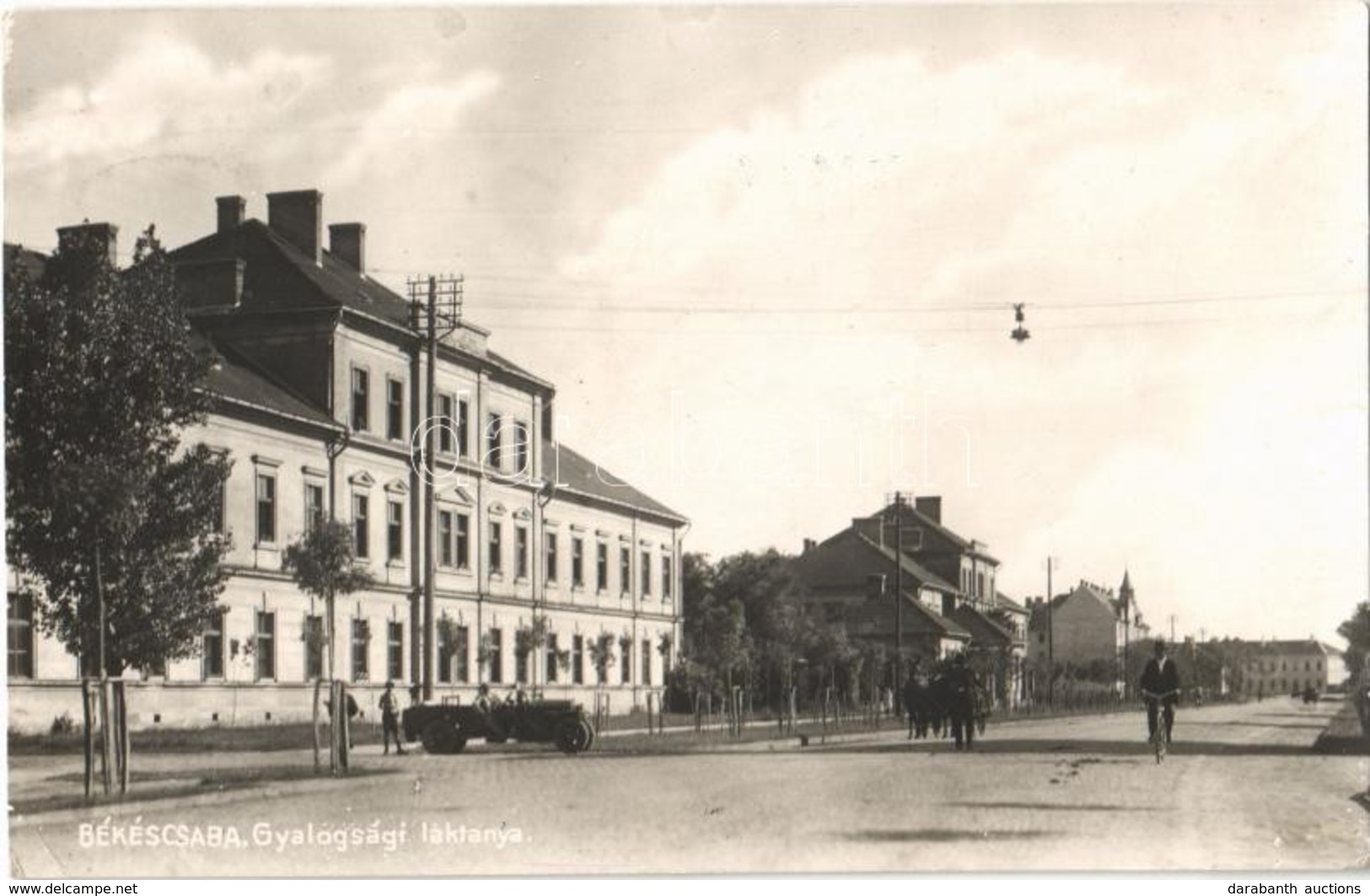 T2 1930 Békéscsaba, Gyalogsági Laktanya, Autó - Non Classés