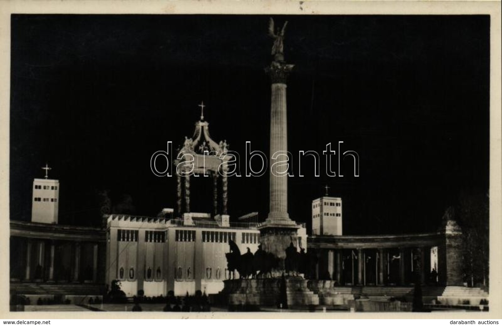 * T1/T2 Budapest, XXXIV. Nemzetközi Eucharisztikus Kongresszus Főoltára, Este + So. Stpl - Ohne Zuordnung