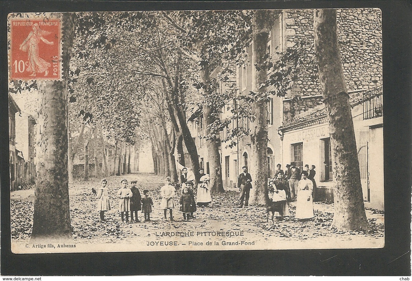 JOYEUSE -- Place De La Grand - Fond - Voyagée 1910 - TRES ANIMEE - Joyeuse
