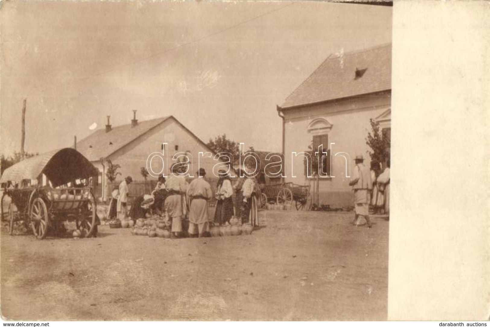 ** T2 Újvidék, Novi Sad; Piac / Market, Vendors. Photo - Ohne Zuordnung