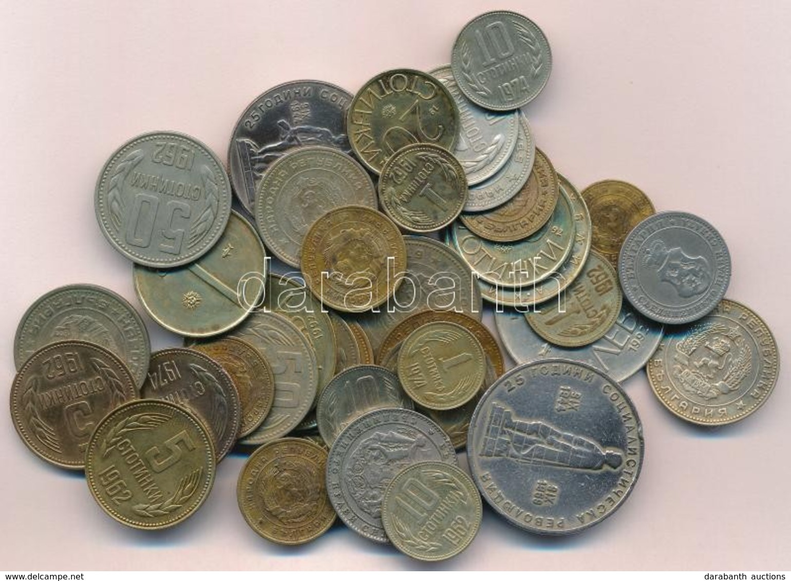 Bulgária 1906-1992. 38db-os Vegyes Fémpénz Tétel T:2,2-
Bulgaria 1906-1992. 38pcs Of Various Coins C:XF,VF - Ohne Zuordnung