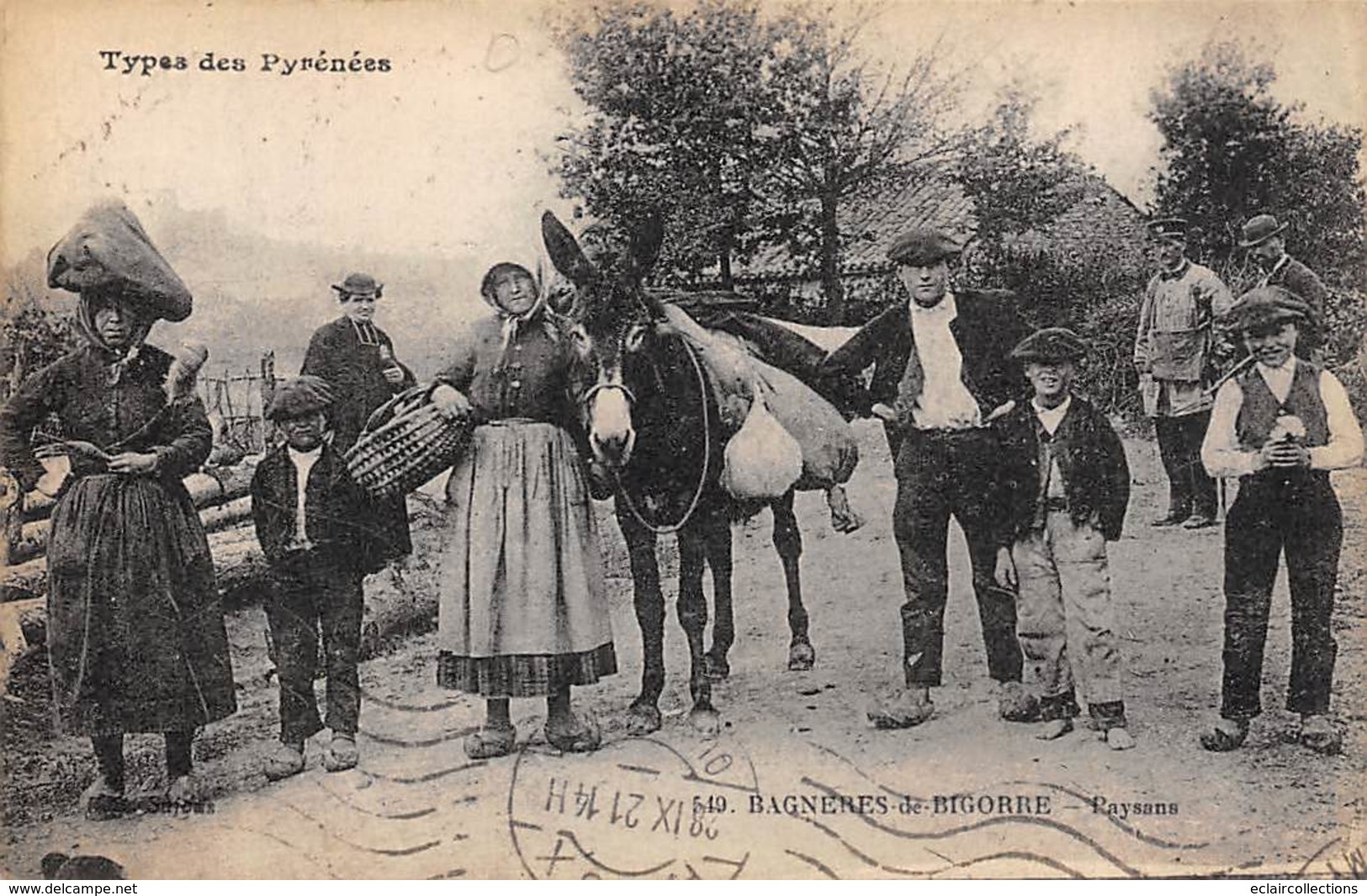 Bagnères De Bigorre       65       Groupe De Paysans Et Un âne     ( Voir Scan) - Bagneres De Bigorre