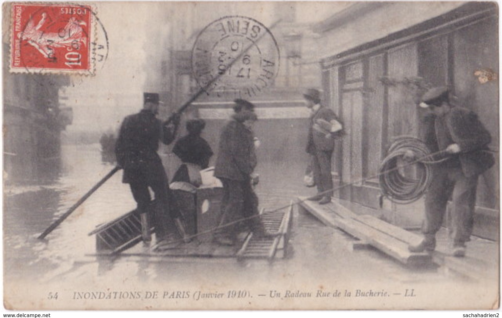 75. INONDATIONS DE PARIS (Janvier 1910). Un Radeau Rue De La Bucherie. 54 - De Overstroming Van 1910