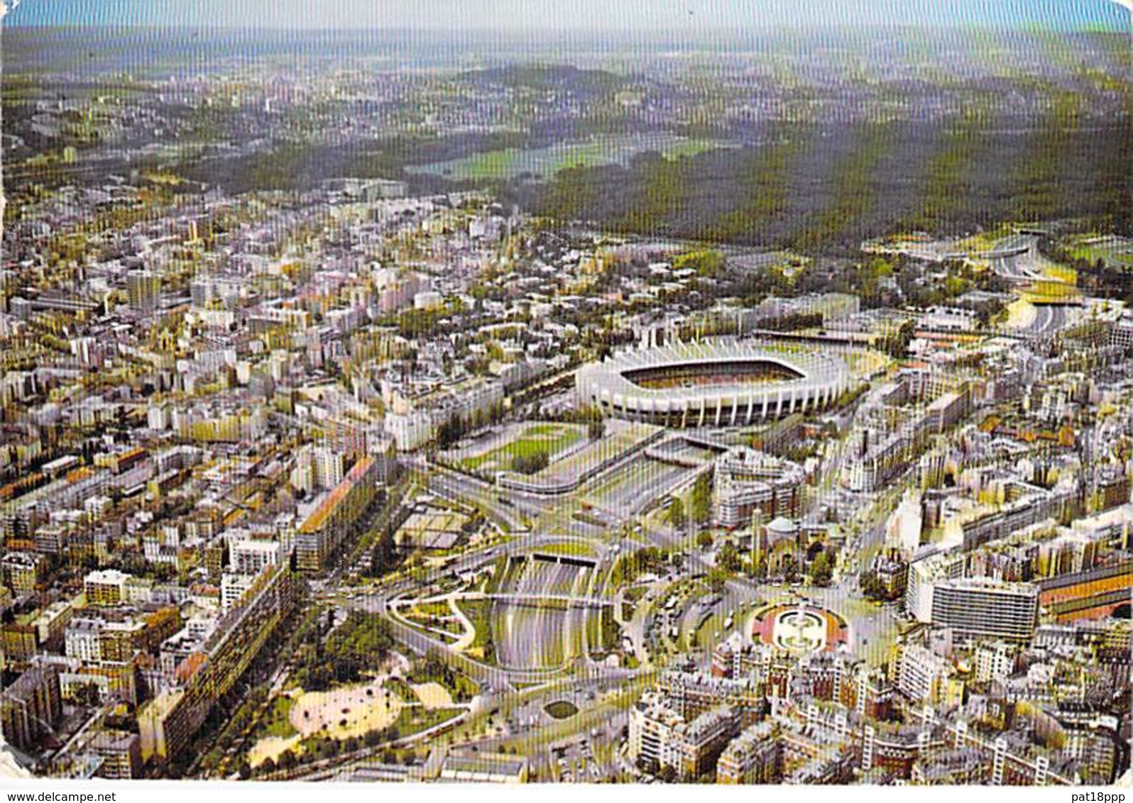 STADE Stadium - 75 - PARIS : Le Parc Des Princes ( Vue Aérienne ) CPSM CPM GF 1985  Estadio Stadion El Stadio Lo Statio - Stadions