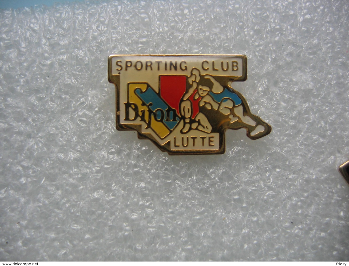Pin's Du Sport De Lutte Du Sporting Club De Dijon - Worstelen
