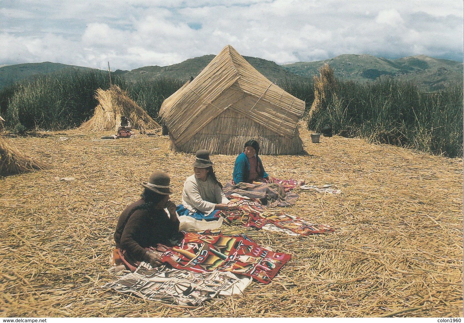 POSTAL DE PERU. ARTESANAS UROS. PUNO (900). - Pérou