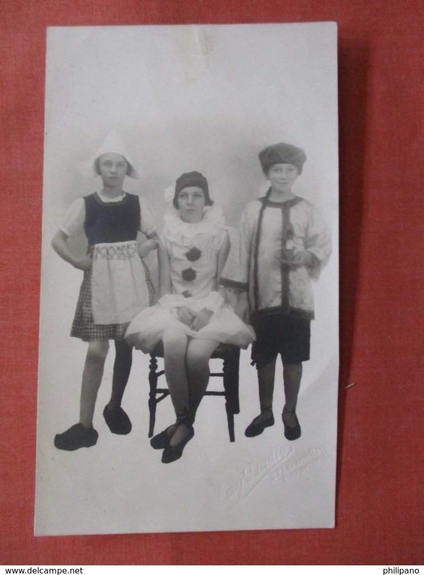 RPPC    Dutch Dress - Pierrot Dress - Russian Dress   Odd Size 3 X 5 Studio PhotoBraintree  Ref 3839 - Unclassified