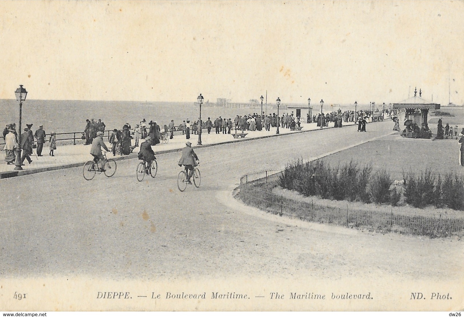 Dieppe - Le Boulevard Maritime, Vélos - Carte ND Phot. N°491 Non Circulée - Dieppe