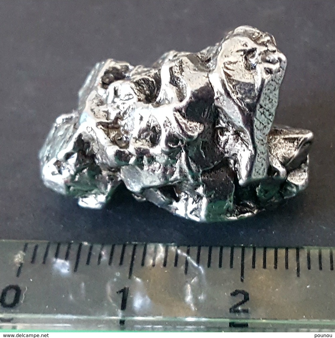 - MÉTÉORITE - CAMPO DEL CIELO - TOP QUALITÉ - 19.60 G (09) - Meteoritos