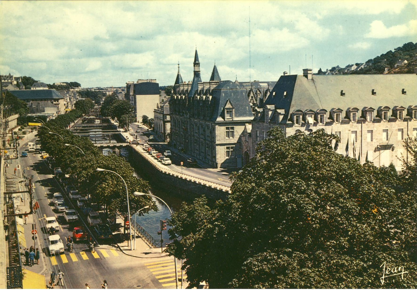 CPM  Quimper La Préfecture Et Les Ponts Sur L'Odet - Quimper