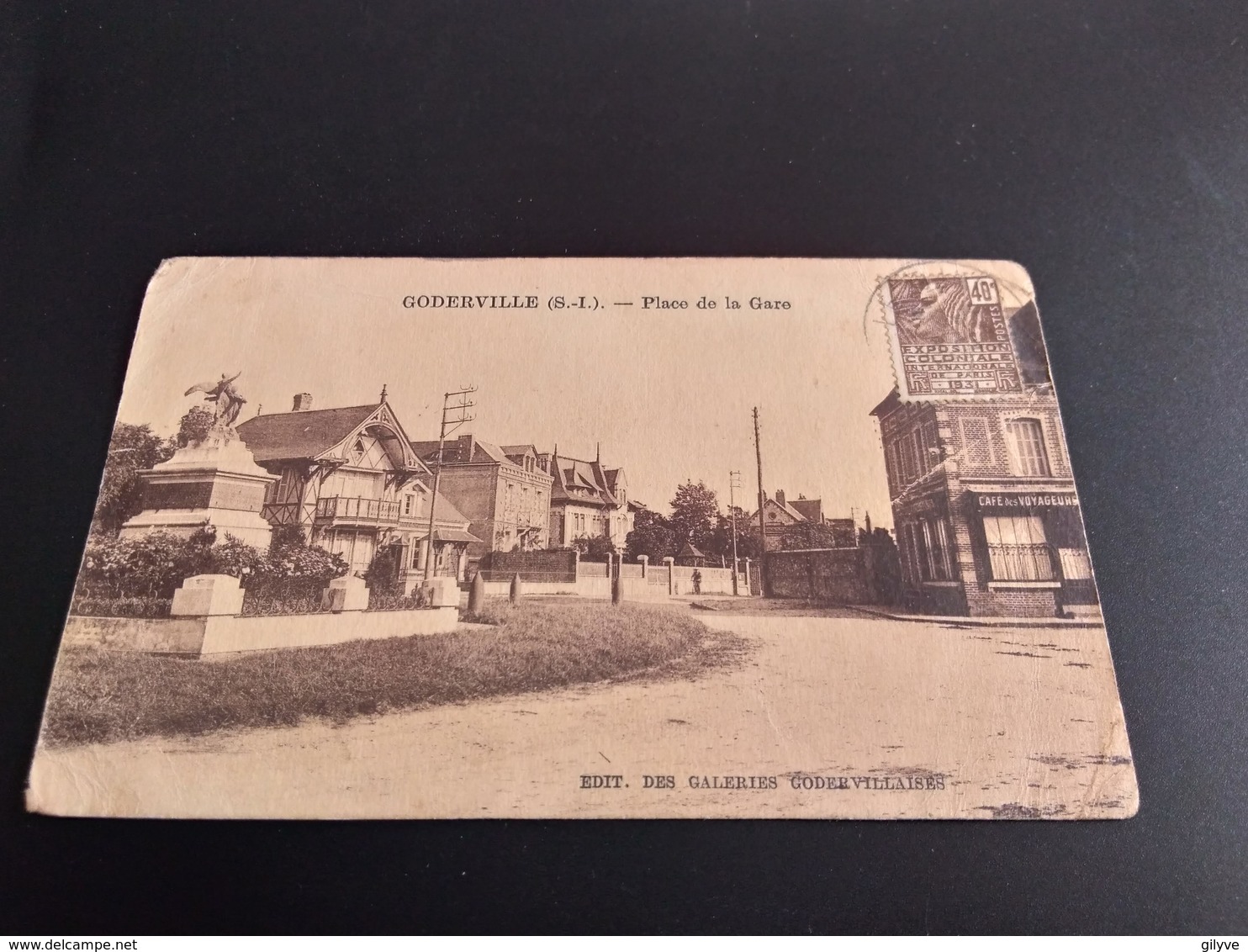 CPA (76) Goderville.Place De La Gare.   (H2865) - Goderville