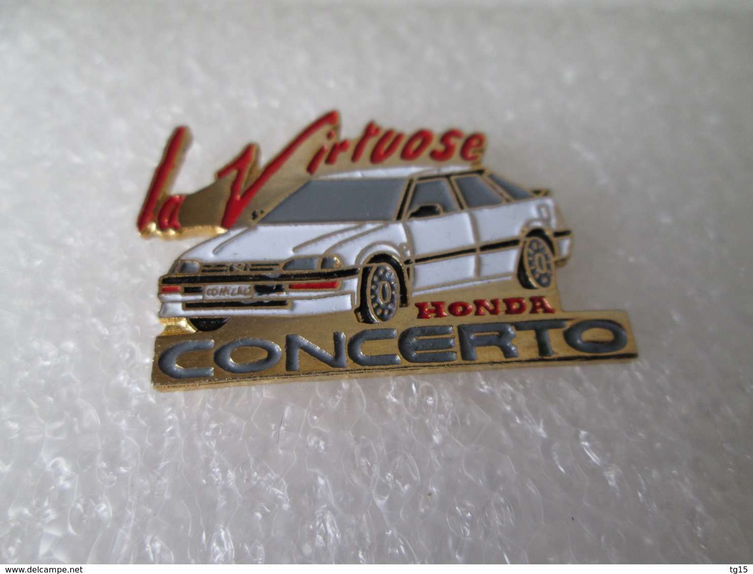 PIN'S    HONDA   CONCERTO  LA VIRTUOSE - Honda