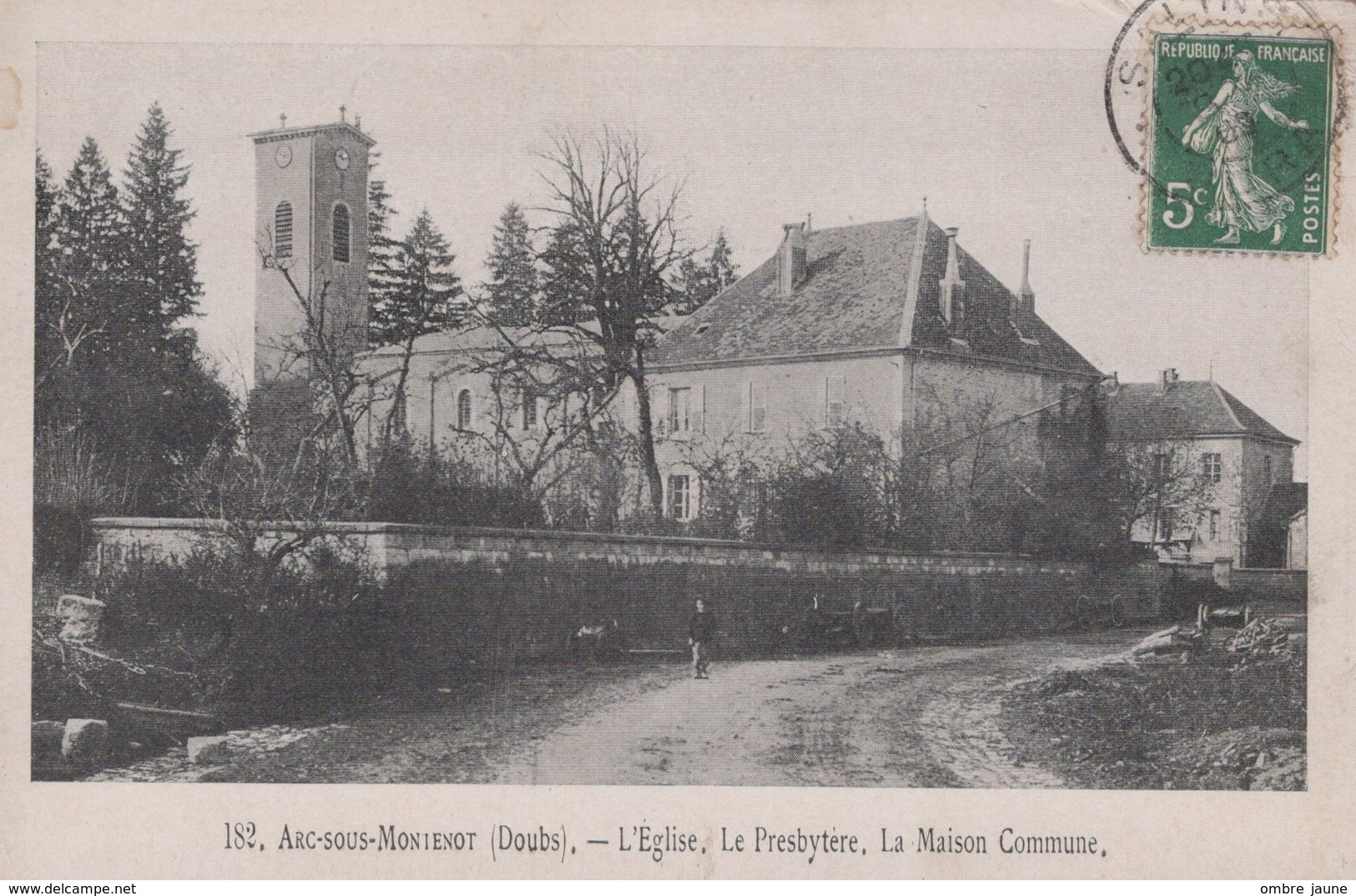 T4  - 25 - DOUBS - Arc Sous Montenot - L'église, Le Presbytère Et La Maison Commune - Altri & Non Classificati