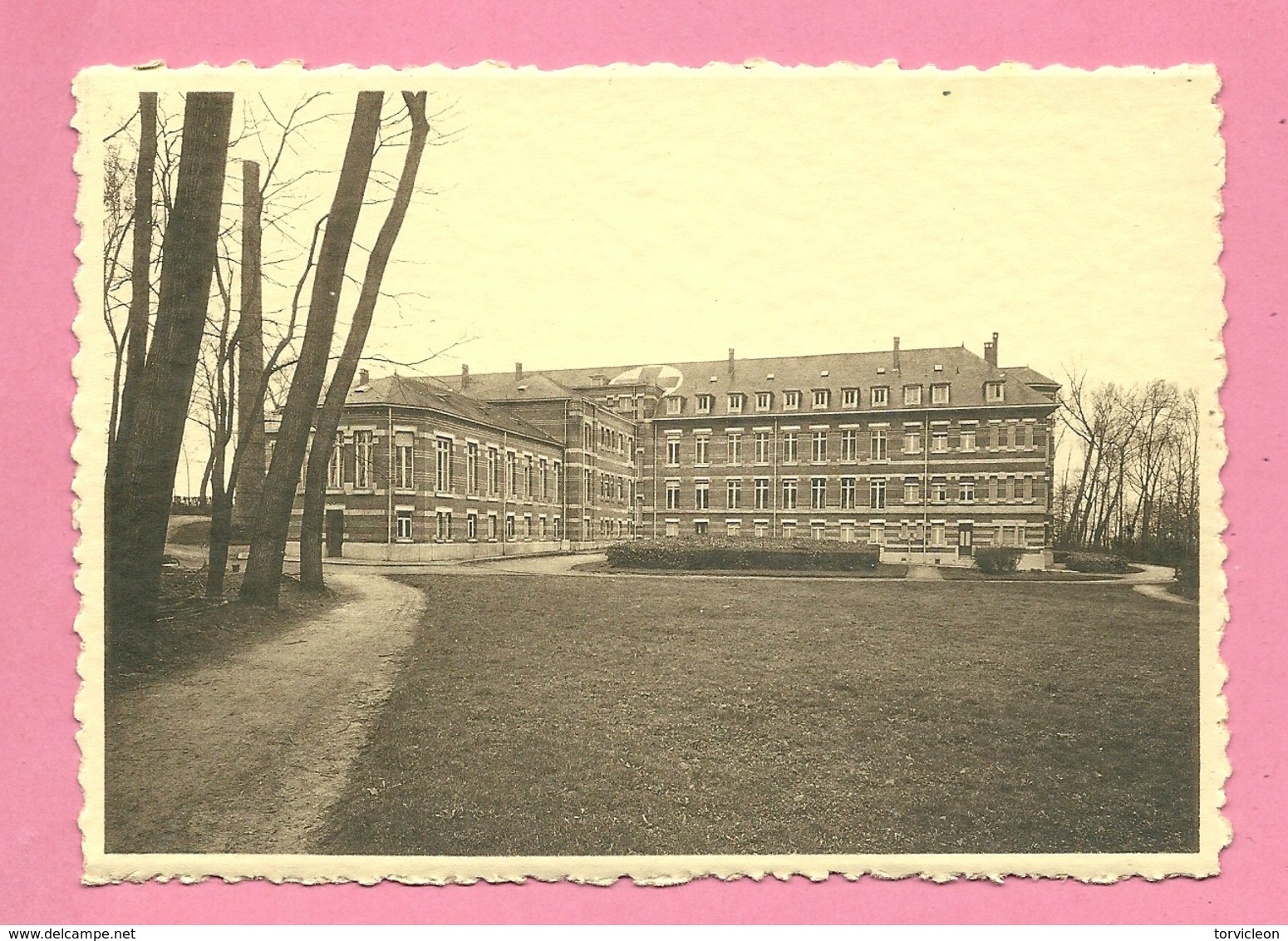 C.P. Boussu =  Hôpital De La Caisse Commune D' Assurance Des Charbonnages Du Couchant De Mons : Façade  Postérieure - Boussu