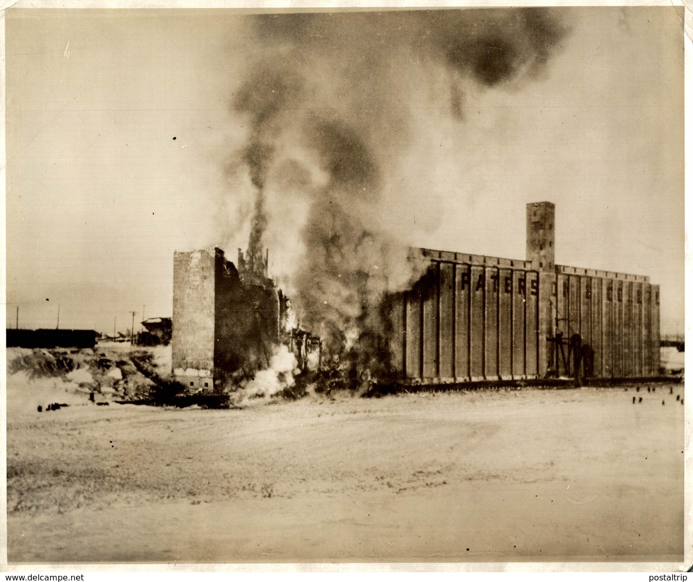 KAMINISTIQUIA RIVER WEST FORT WILLIAM ONTARIO CANADA FIRE DESTROY GRAIN ELEVATOR  25*20CM Fonds Victor FORBIN 1864-1947 - Lugares