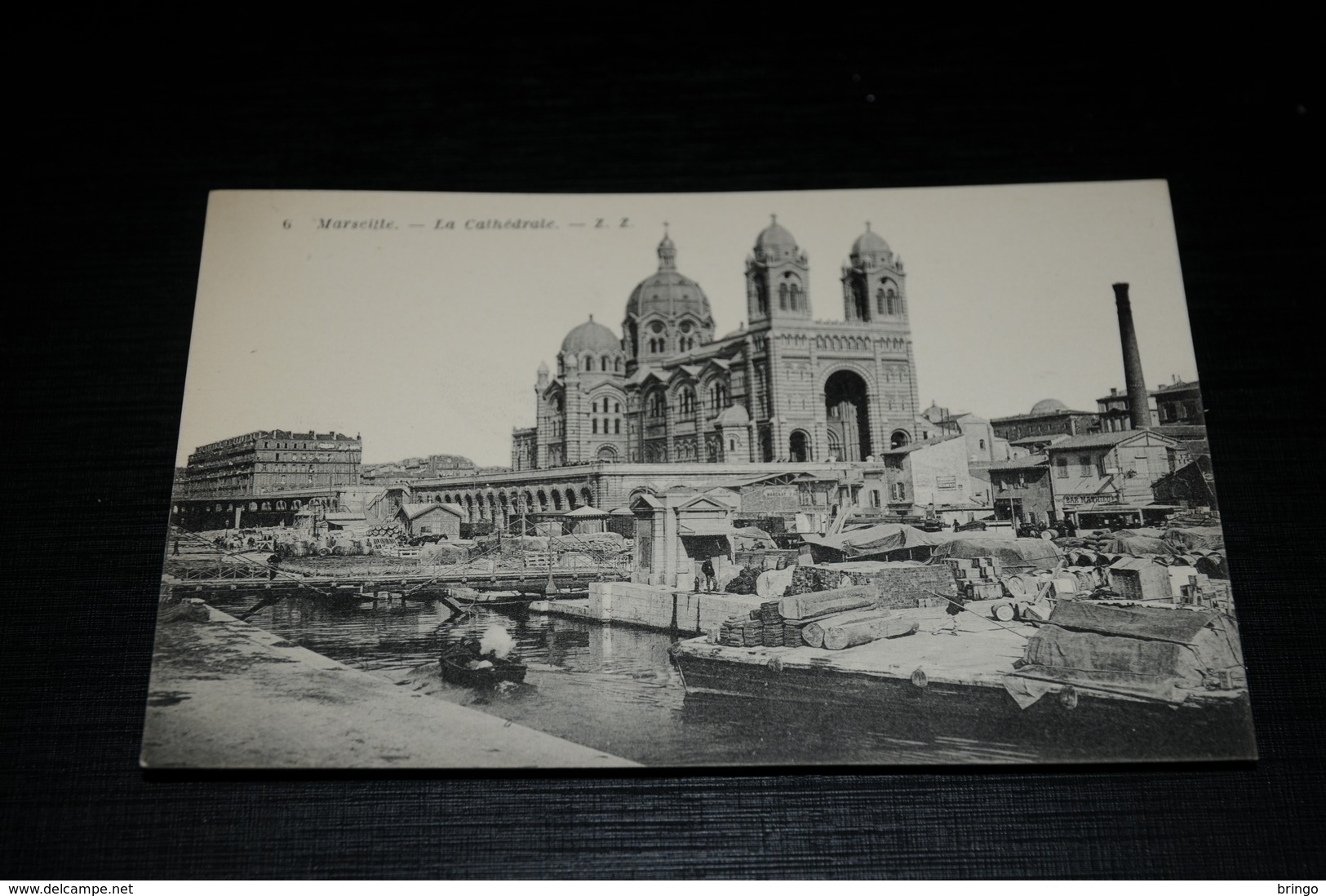 1811     MARSEILLE, LA CATHEDRALE - Unclassified