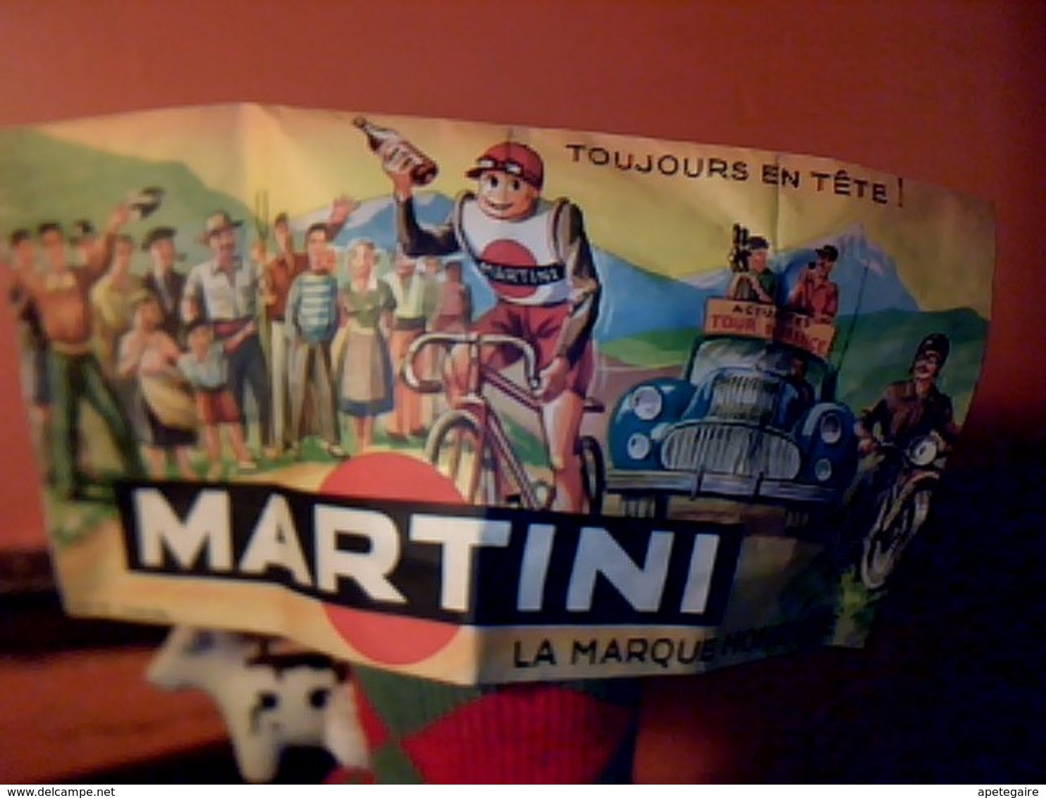 Publicité Chapeau Bob En Papier  MARTINI "toujours En Tête  Toujours Premier " ( Thème Tour De France & Tiercé) Année? - Baseball-Caps