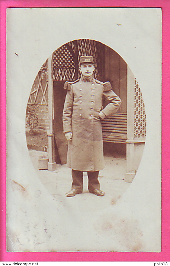 MILITARIA CARTE PHOTO  MILITAIRE DU 132° ECRITE DE REIMS EN 1905 - Bourges