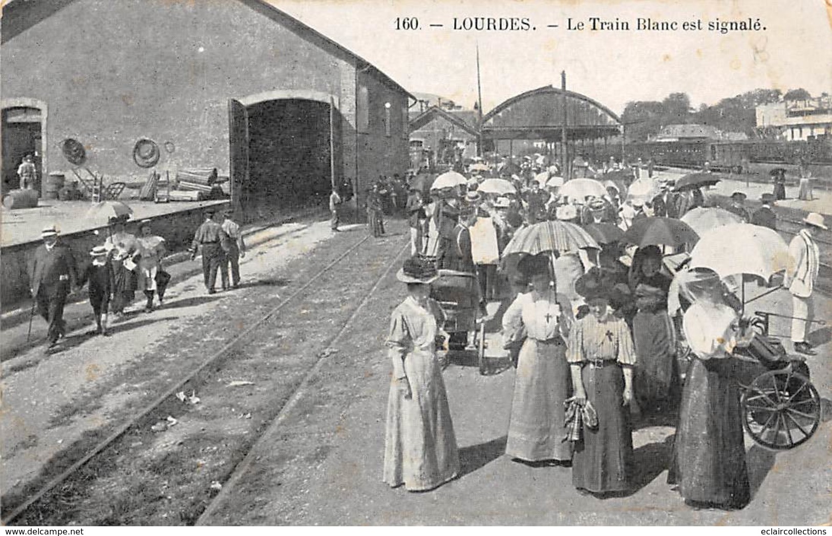 Lourdes        65       Ensemble de  22 cartes dont Pèlerinage,Malades, Brancardiers, Religion et autre.     (voir scan)