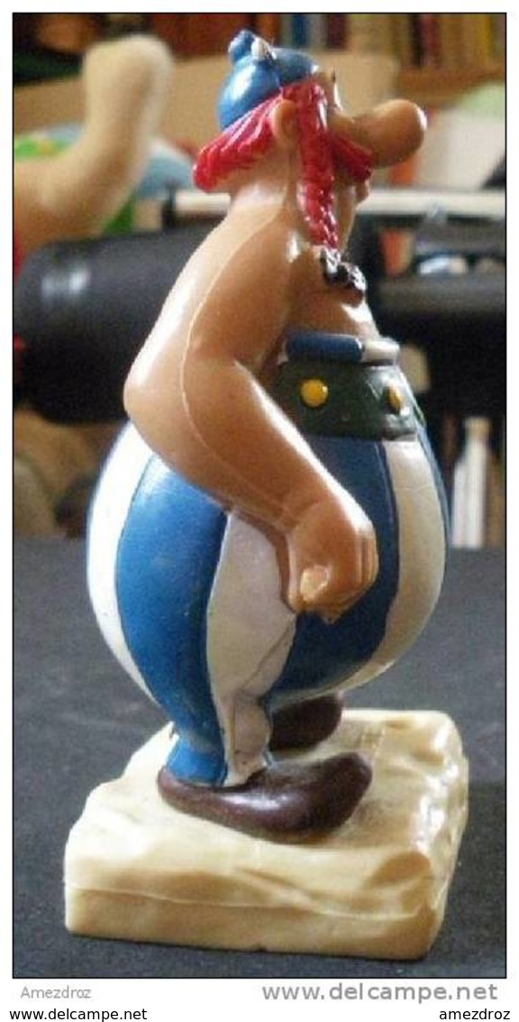 Collection Astérix - Obélix Paper-Mate 10,7 Cm Poids Environ 100 Gramme A René 1982 (et) - Figurines En Plastique