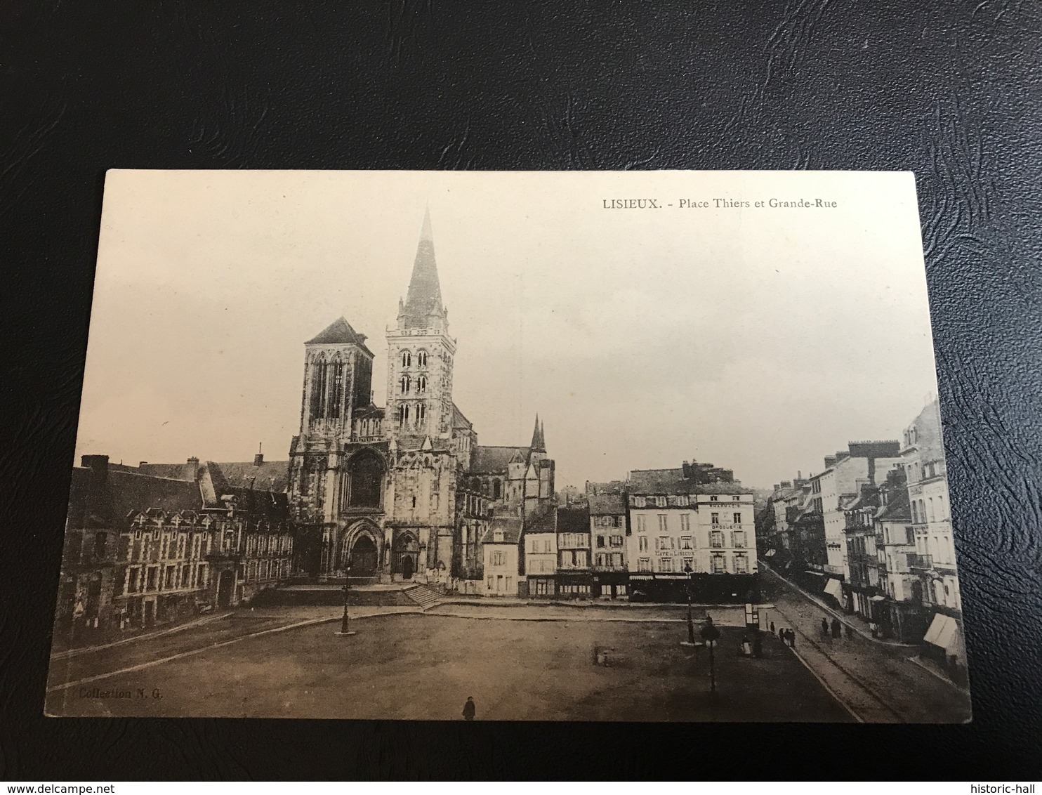 LISIEUX Place Thiers Et Grande Rue - Lisieux