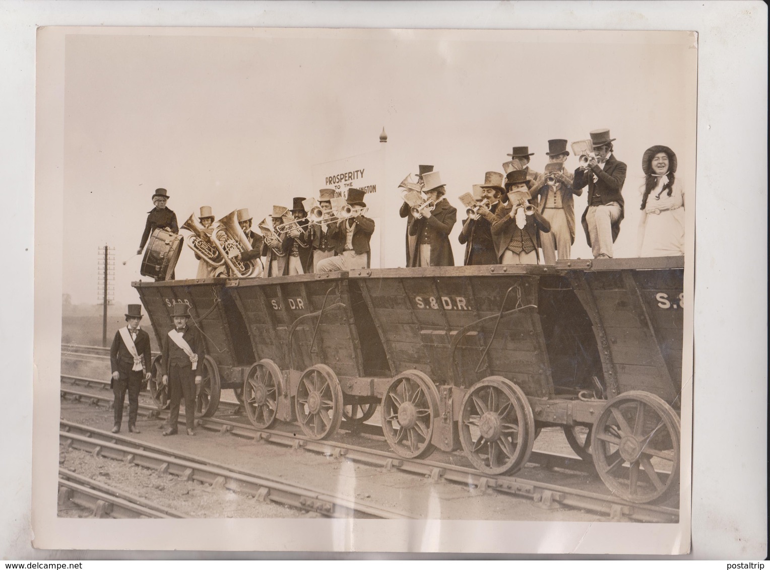 DUKE YORK RAILWAY CENTENARY DARLINGTON CHEMIN DE FER  24*20CM Fonds Victor FORBIN 1864-1947 - Trenes