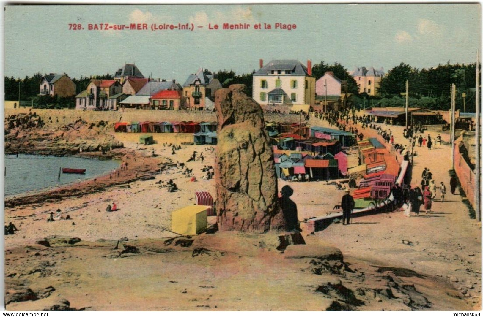 61lh 52 CPA - BATZ SUR MER - LE MENHIR ET LA PLAGE - Batz-sur-Mer (Bourg De B.)