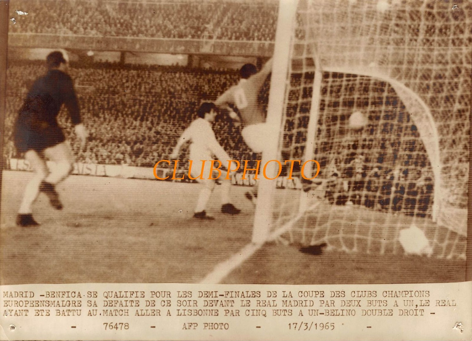 GRANDE PHOTO : FOOTBALL - MADRID BENFICA SE QUALIFIE EN DEMI FINALES DE LA COUPE DES CLUBES 1965 -  FOOT SOCCER - Sports
