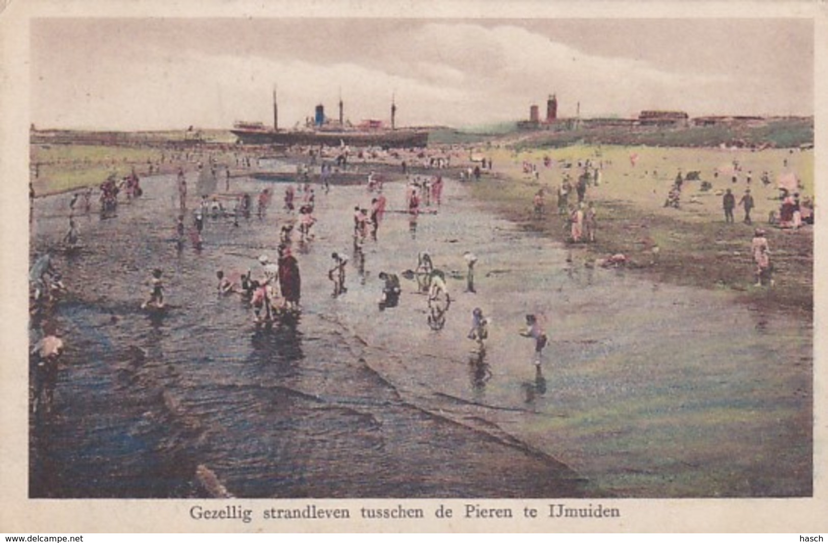 256644IJmuiden, Gezellig Strandleven Tusschen De Pieren Te IJmuiden-1930 - IJmuiden