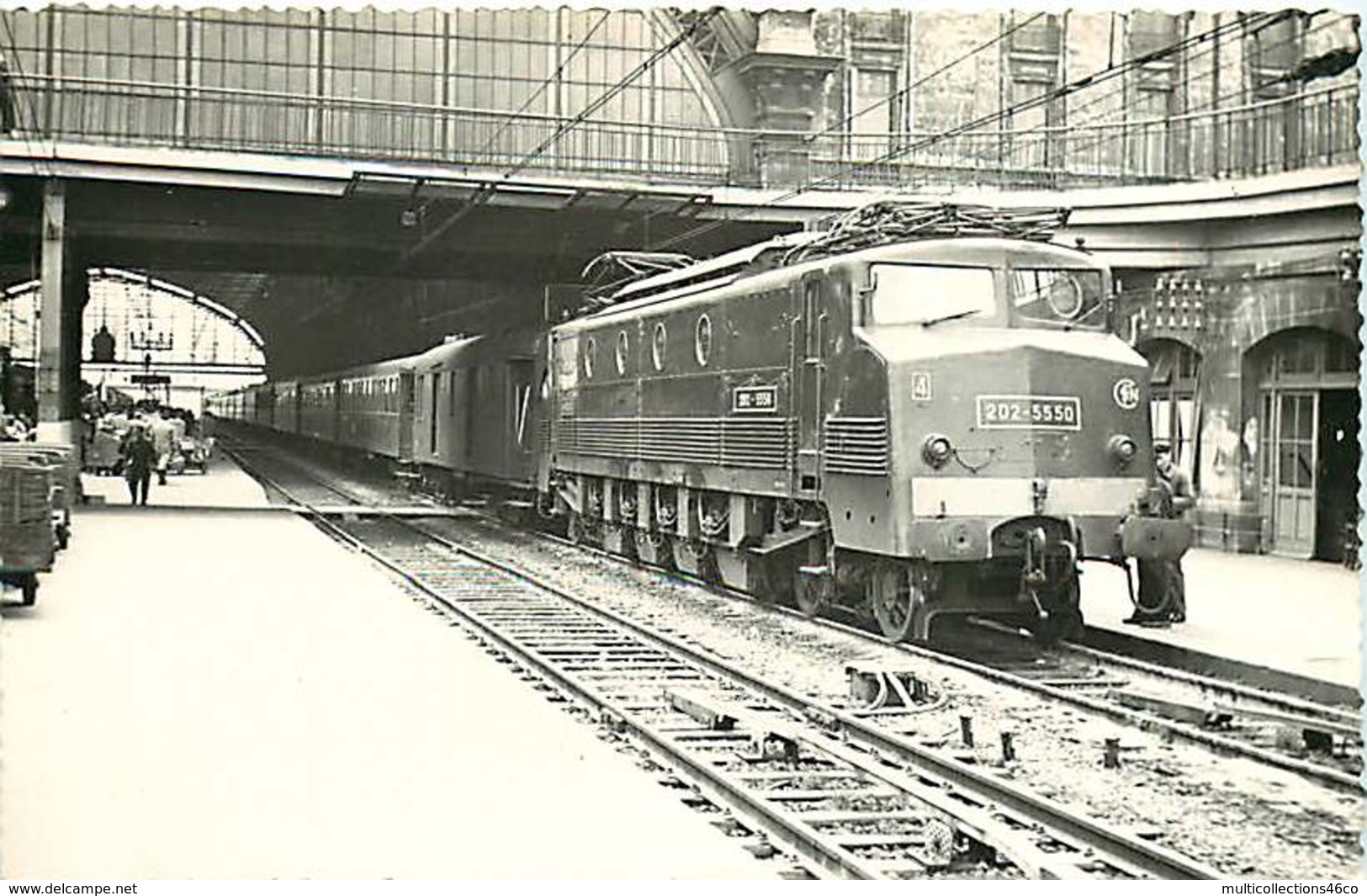 190120 - PHOTO BREHERET TRANSPORT TRAIN CHEMIN DE FER Circa 1950 - 33 BORDEAUX SAINT JEAN 2D2-5550 SNCF - Bordeaux