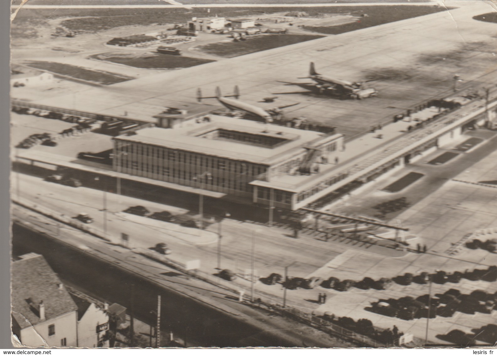 C. P. - PHOTO - AÉROPORT DE PARIS ORLY - VUE AÉRIENNE DE L'AEROGARE DU SUD - P. I. - 43 - Luchthaven