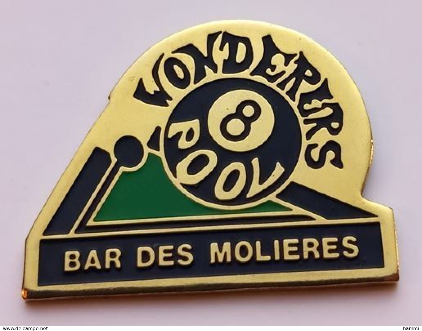 C24 Pin's BILLARD WONDERERS 8 POOL BAR DES MOLIERES à SAINT-DIE-DES-VOSGES Achat Immédiat Immédiat - Billard