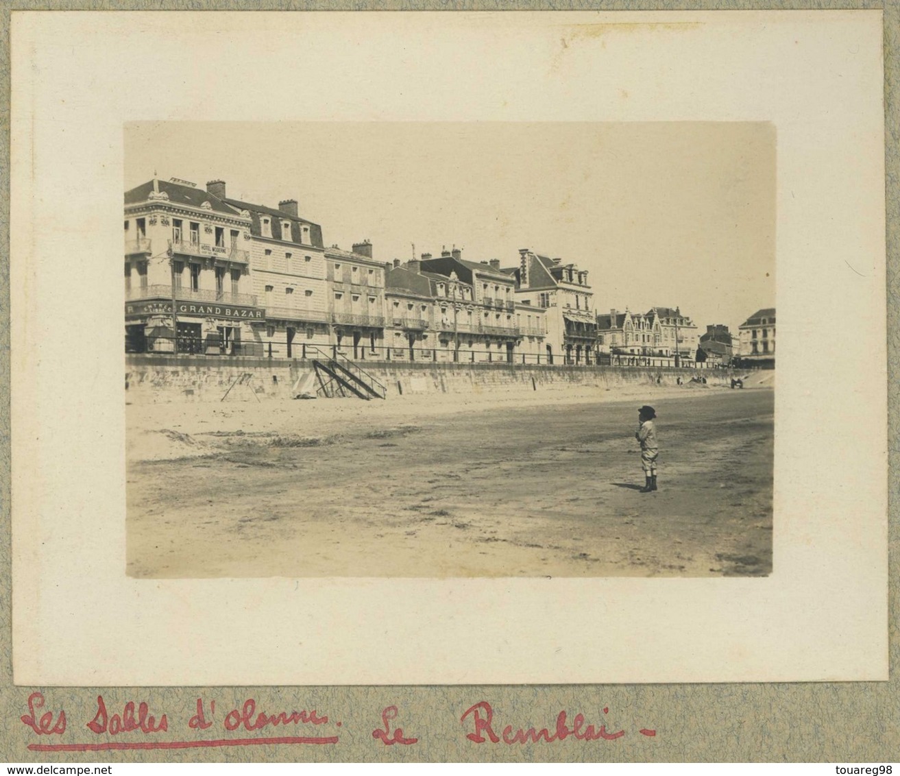 Les Sables D'Olonne (Vendée). Mai 1900. Le Remblai. Villas. - Plaatsen