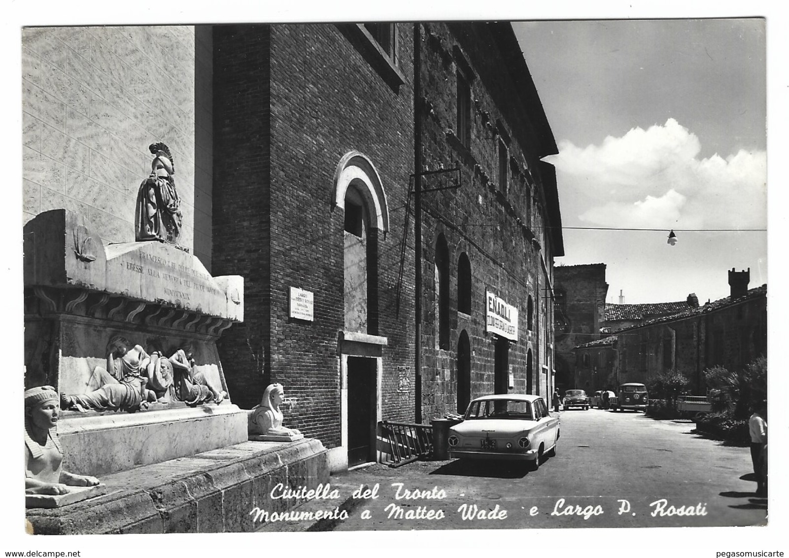 2540 - CIVITELLA DEL TRONTO TERAMO MONUMENTO A MATTEO WADE E LARGO ROSATI 1968 - Altri & Non Classificati