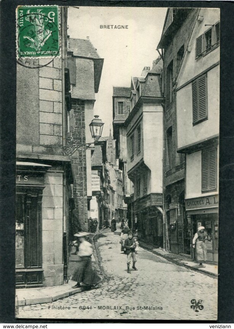 CPA - MORLAIX - Rue St Mélaine, Animé - Morlaix