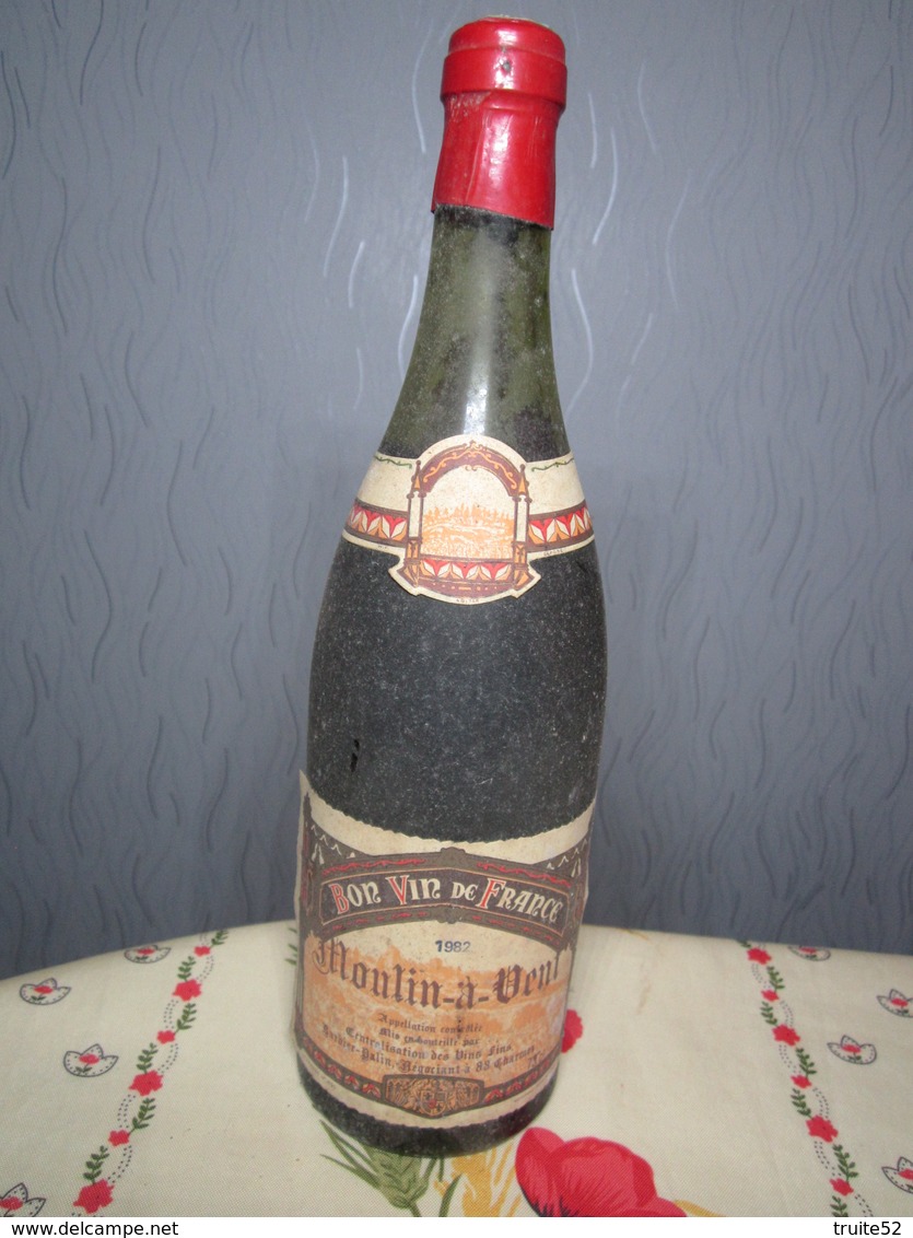 VIN 1982 MOULIN A VENT Propriétaire Barbier PALIN Négociant à CHARMES 88 PART DES ANGES 5,5 AU COLLIER - Vin