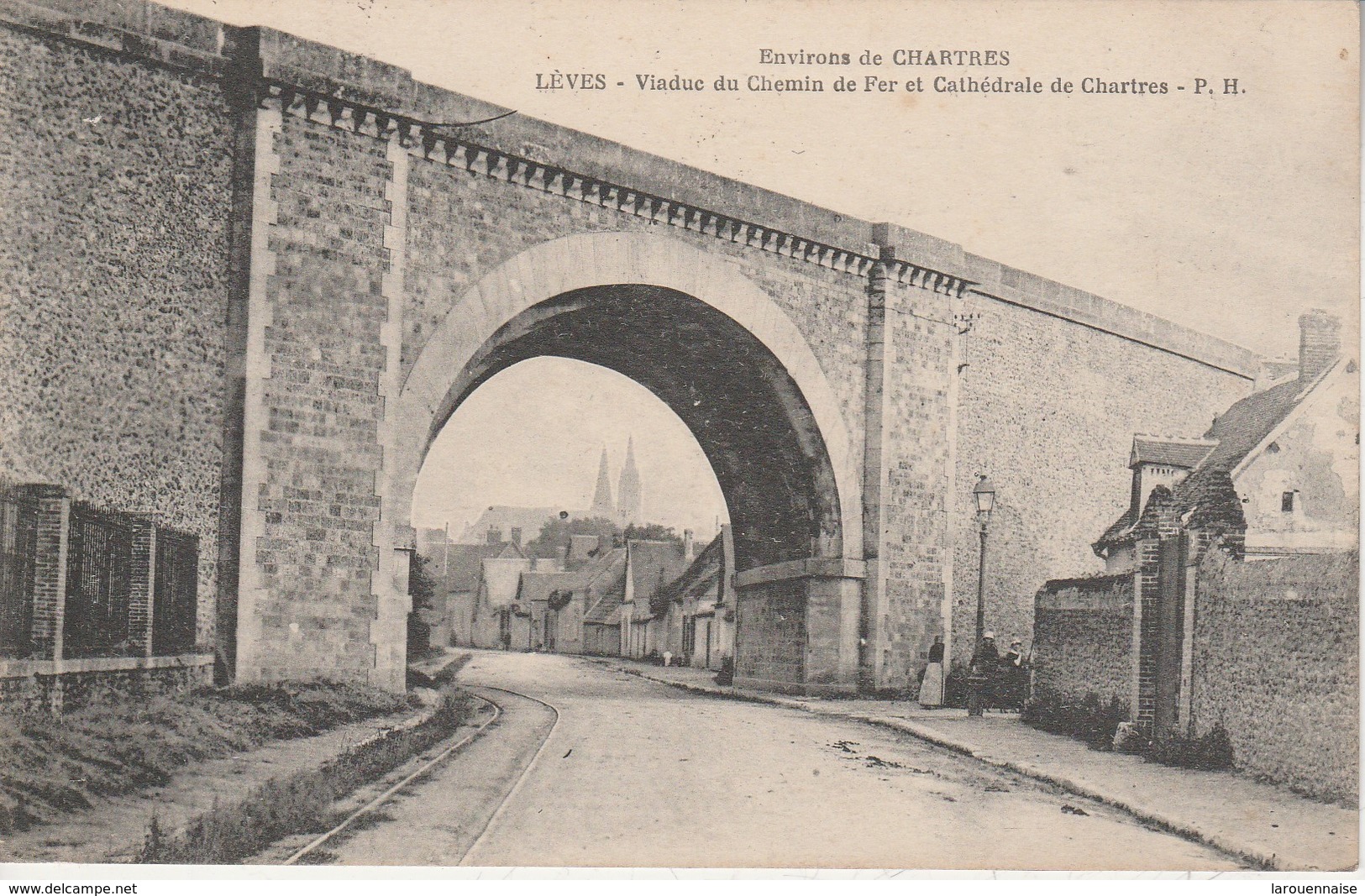 28 - LEVES - Viaduc Du Chemin De Fer Et Cathédrale De Chartres - Lèves