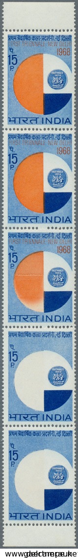 Indien: 1968, 15p. Art Exhibition, Vertical Strip Of Five With Slevedge At Top/at Base, Lower Two St - 1852 Provinz Von Sind