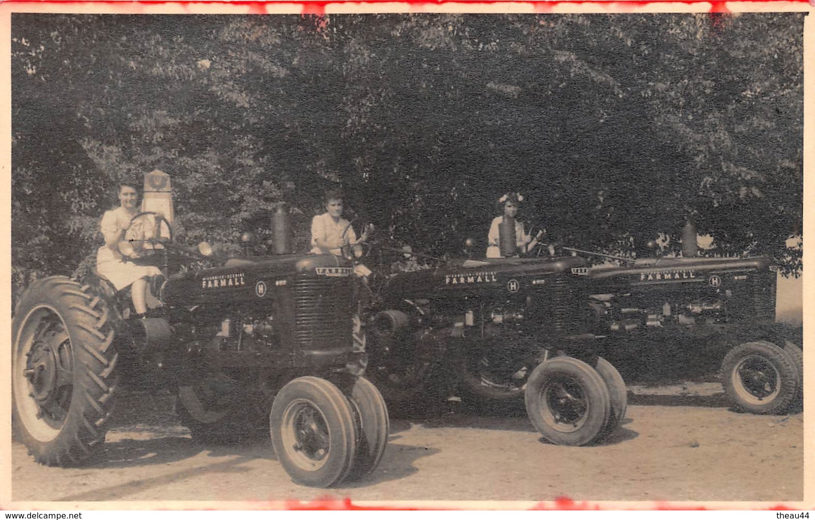 ¤¤  -    Cliché De Trois Tracteur " FARMALL "    -  Agriculture    -  Voir Description   -   ¤¤ - Tracteurs