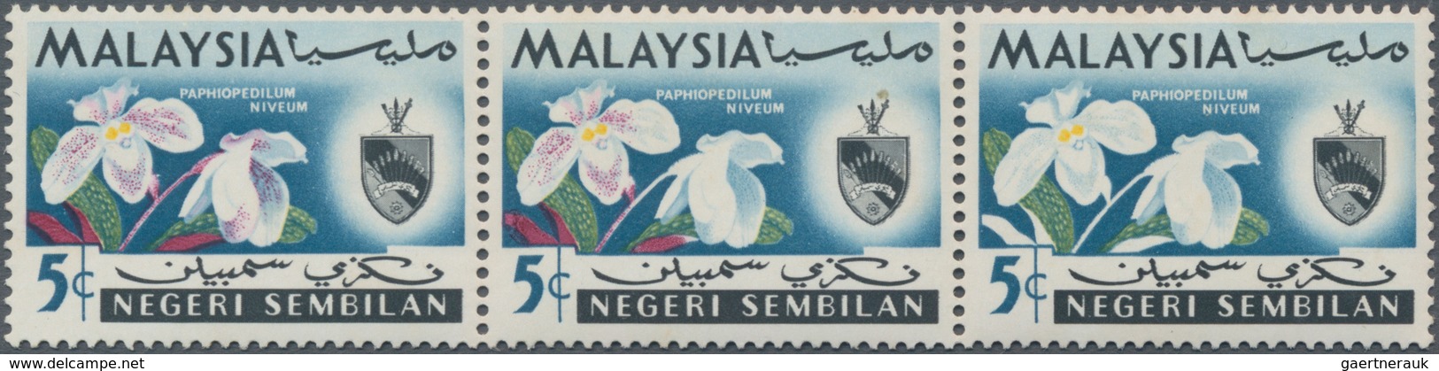 Malaiische Staaten - Negri Sembilan: 1965, Orchids 5 C. Horiz. Strip-3, Right Stamp Showing Variety - Negri Sembilan