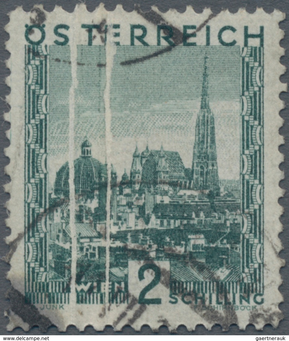 Österreich: 1929, Große Landschaft 2 S. 'Stephansdom' Mit Zwei Vertikalen PAPIERFALTEN Sowie Zwei Te - Usados