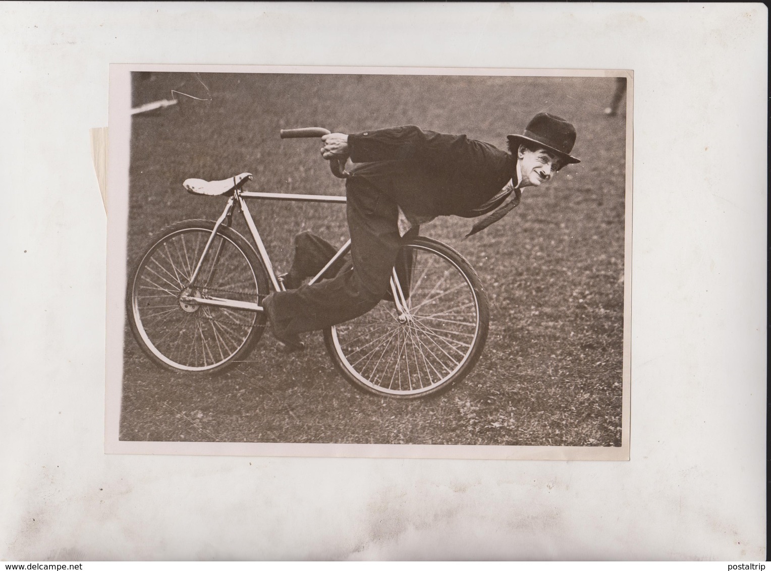 FIRST PLYMOUTH CITY POLICE SPORTS MEETING HOME PARK CHACEWATER  BICI CYCLIST VELO 20*15CM Fonds Victor FORBIN 1864-1947 - Ciclismo