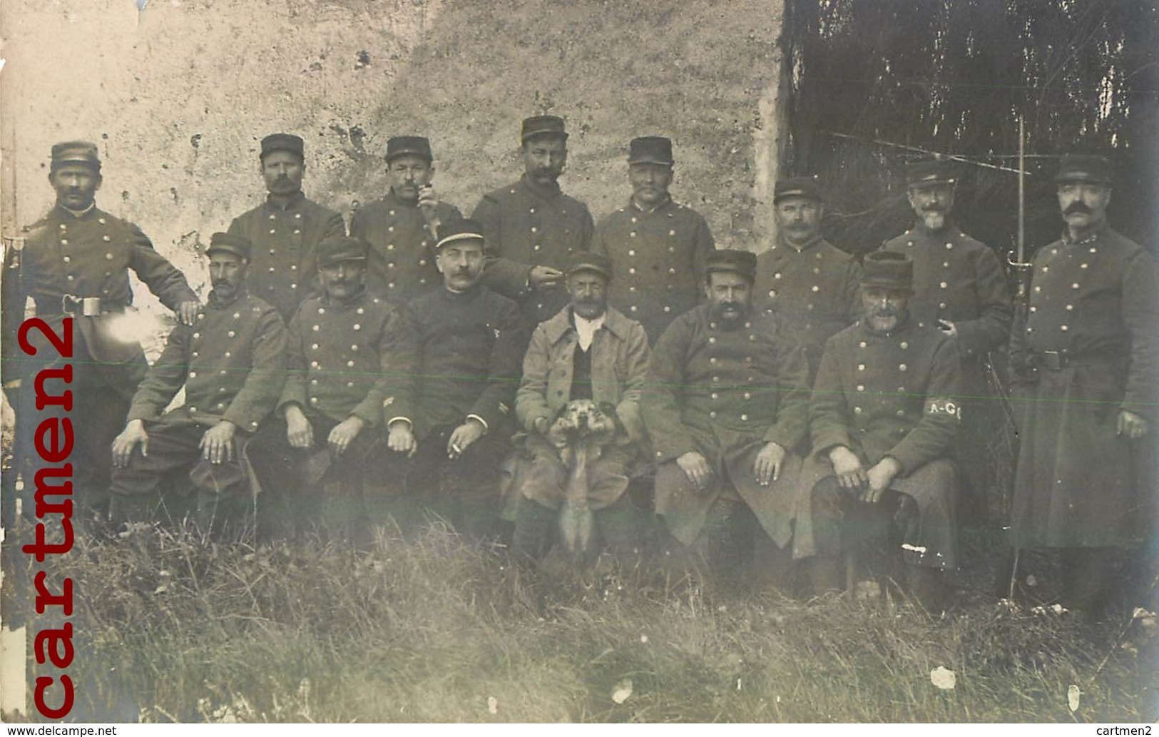 CARTE PHOTO : LYON SAINT-CLAIR CROIX-ROUSSE SOLDATS POILUS GUERRE MILITARIA - Lyon 4