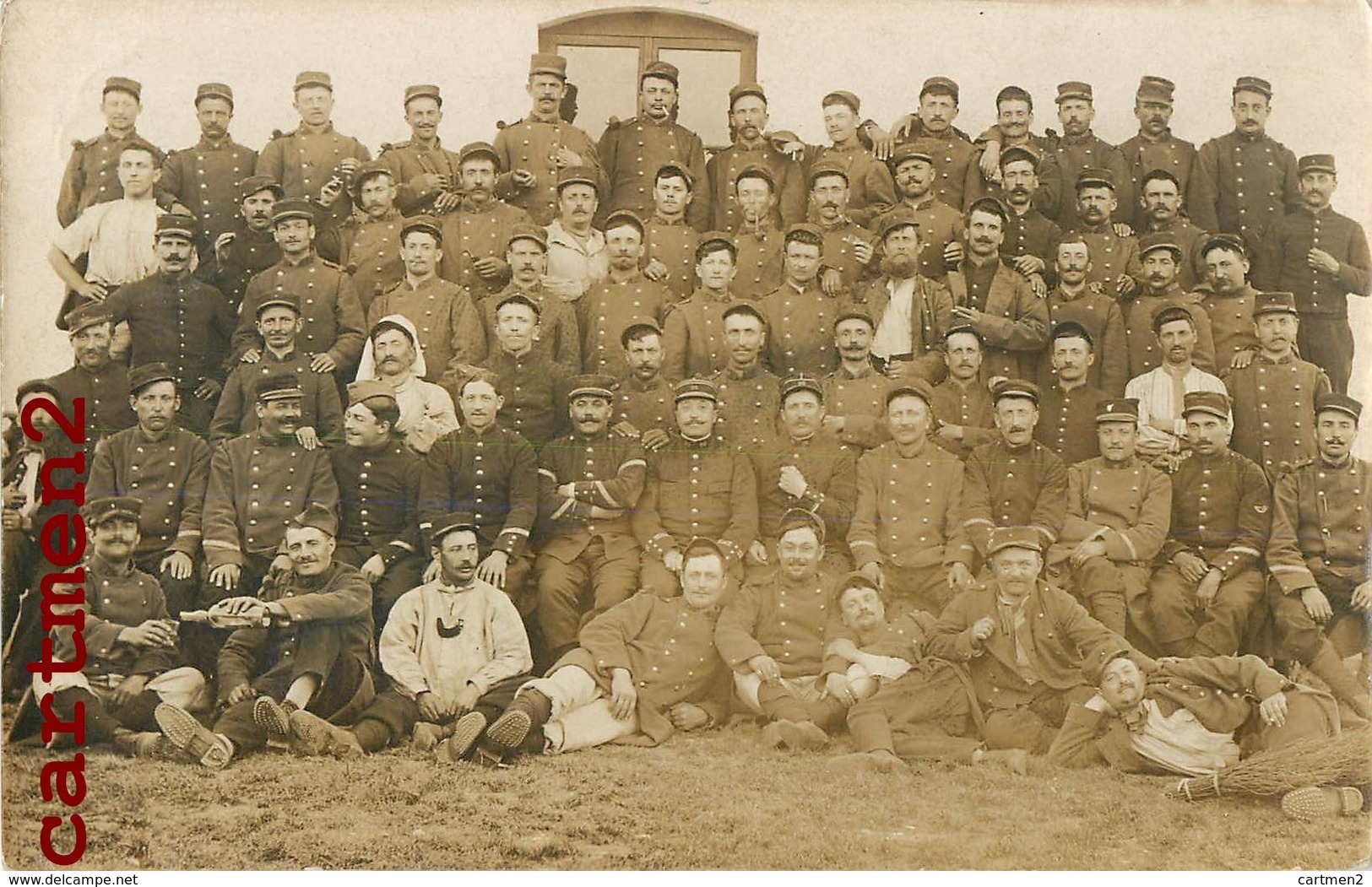 CARTE PHOTO : LA VALBONNE LE 99e REGIMENT MILITAIRE 01 AIN SOLDATS POILUS GUERRE MILITARIA - Sin Clasificación