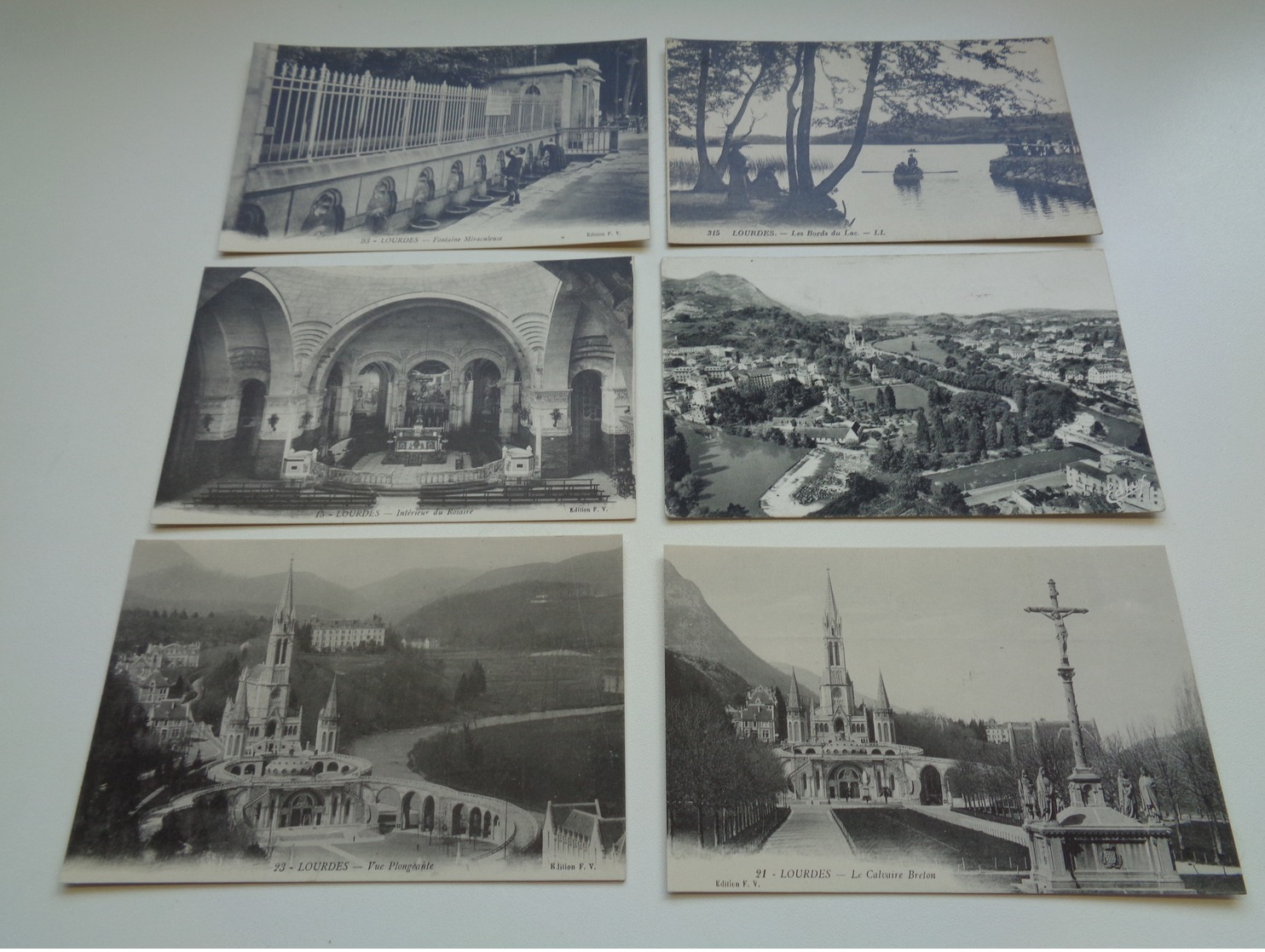 Beau lot de 60 cartes postales de France  Lourdes       Mooi lot van 60 postkaarten van Frankrijk  - 60 scans