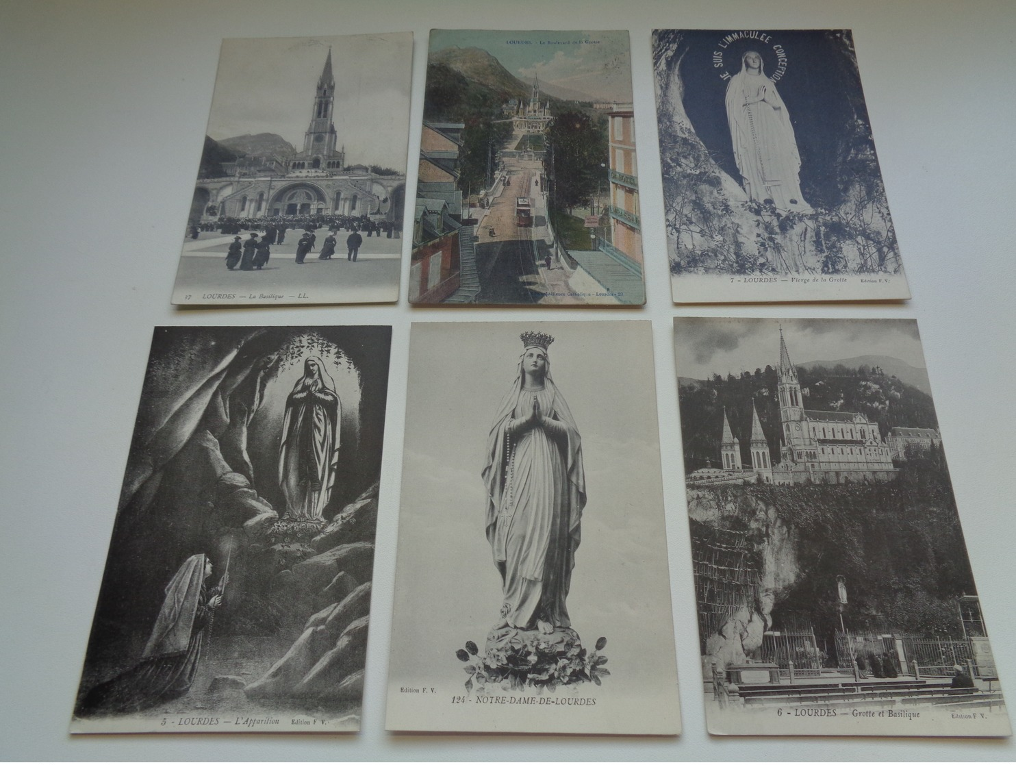 Beau lot de 60 cartes postales de France  Lourdes       Mooi lot van 60 postkaarten van Frankrijk  - 60 scans