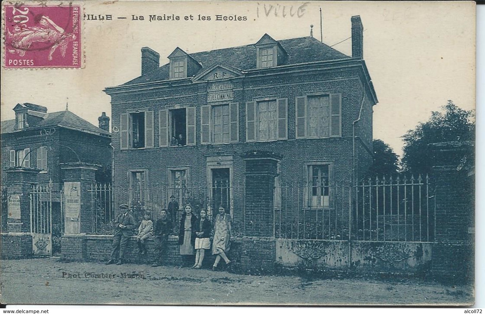 Iville-La Mairie Et Les Ecoles. - Andere & Zonder Classificatie