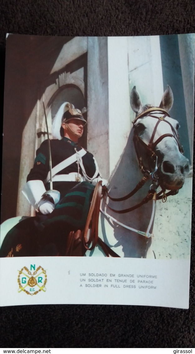 CPSM CHEVAL CHEVAUX LISBOA LISBONNE REGIMENT DE CAVALERIE DE LA GARDE NATIONALE REPUBLICAINE 9 SOLDAT EN TENUE DE PARADE - Chevaux