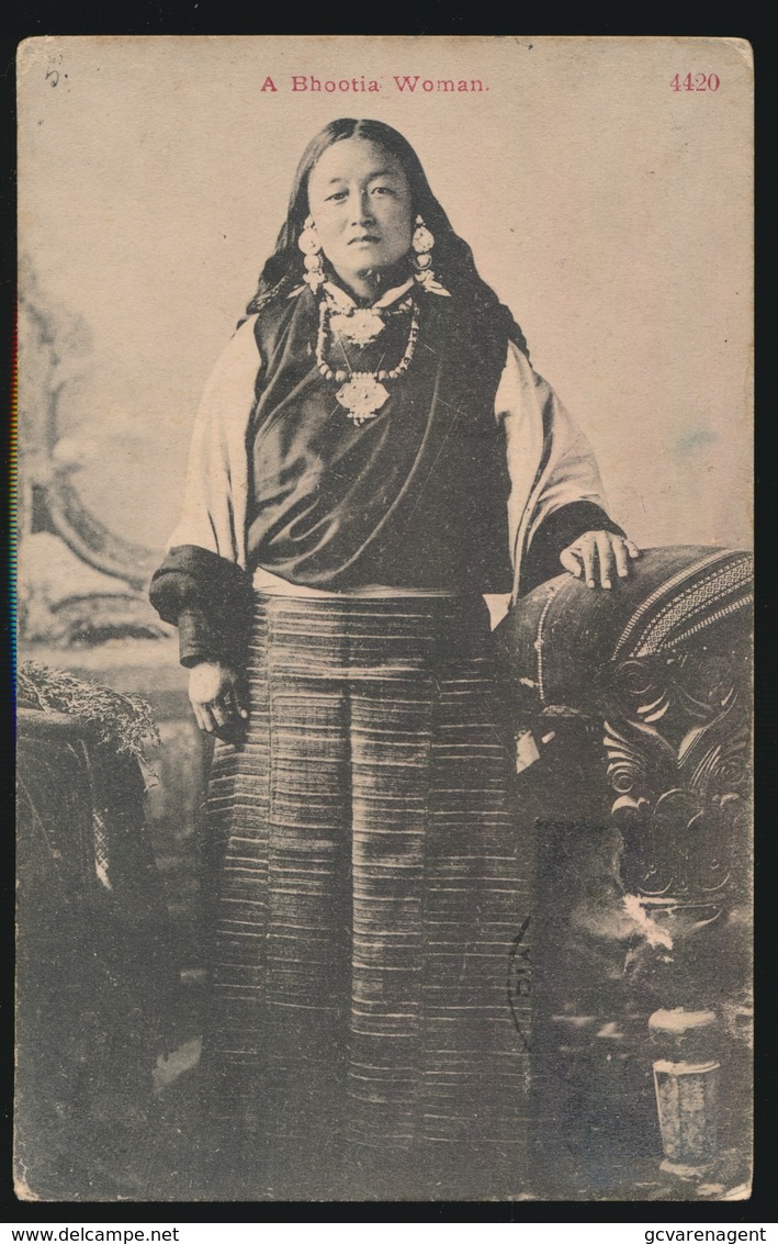 A BHOOTIA WOMAN - Tíbet