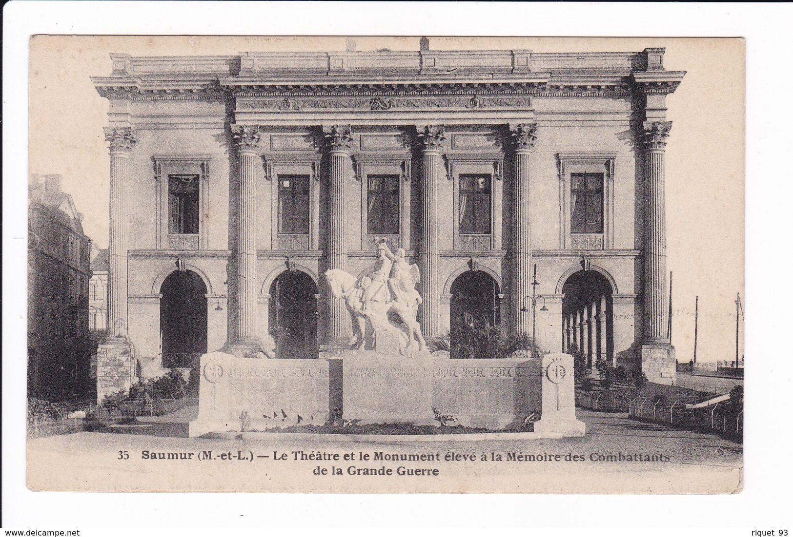 35 - Saumur - Le Théâtre Et Le Monument élevé à La Mémoire Des Combattants De La Grande Guerre - Saumur